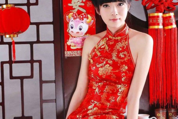 “按摩站街女：武汉街头那一抹温暖的光”